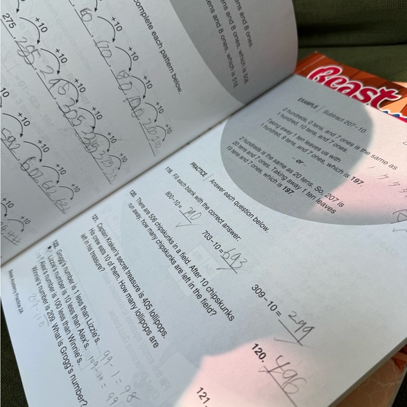 Beast Academy Math Guide & Practice Set Level 2 - Picture 7 of 12